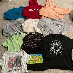 i’m selling many tshirts and hoodies as a bundle! everything pictured is size M